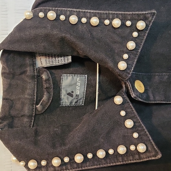 Chic Black Jean Jacket with Pearl Accents - Picture 5 of 6
